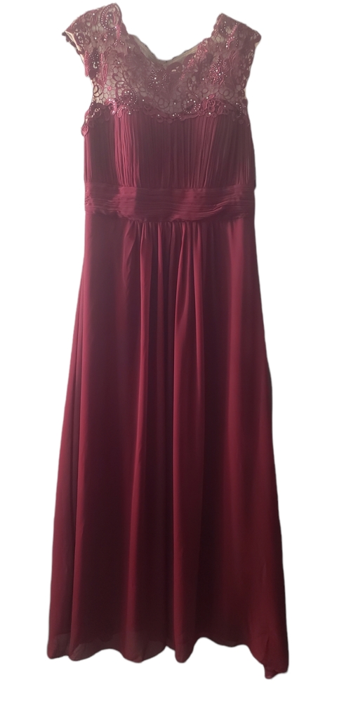 Beautuful Formal gown/dress in Burgandy